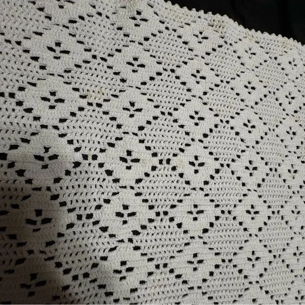 Elegant Crochet Lace Placemats, tray mats, doilies, table mats, set of 4,